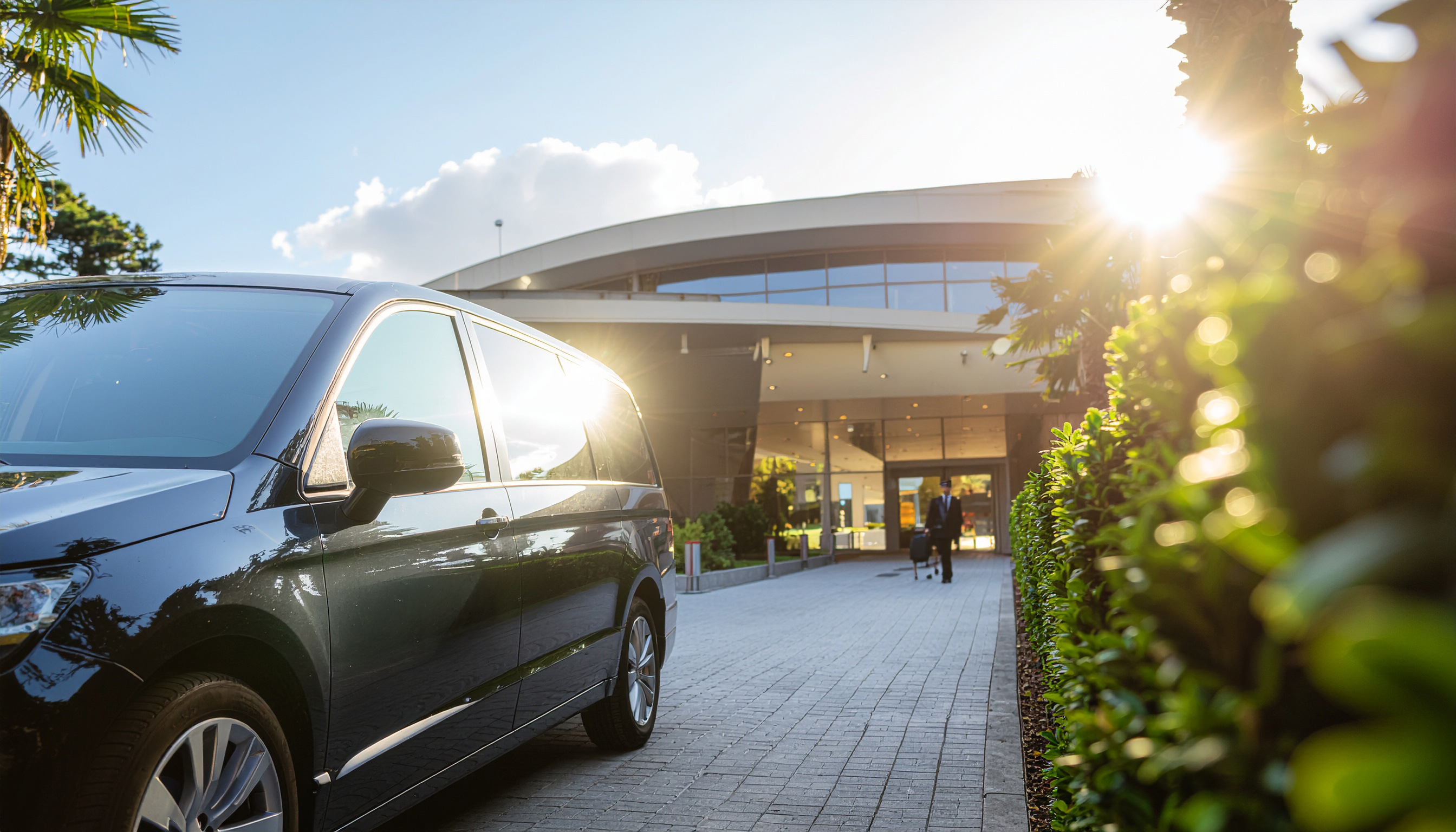 Ramada by Wyndham Arnavutköy Havalimanı Transfer Aracı ve Konum